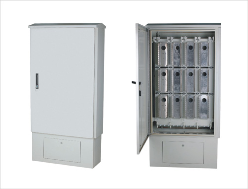 Outdoor Distribution Cabinet with Stand 1200 or 2400 pairs